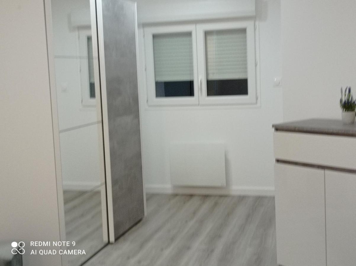Apparthotel Поатие Екстериор снимка