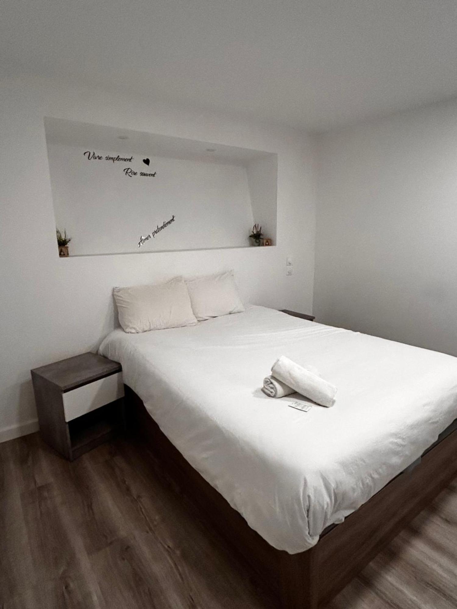 Apparthotel Поатие Екстериор снимка
