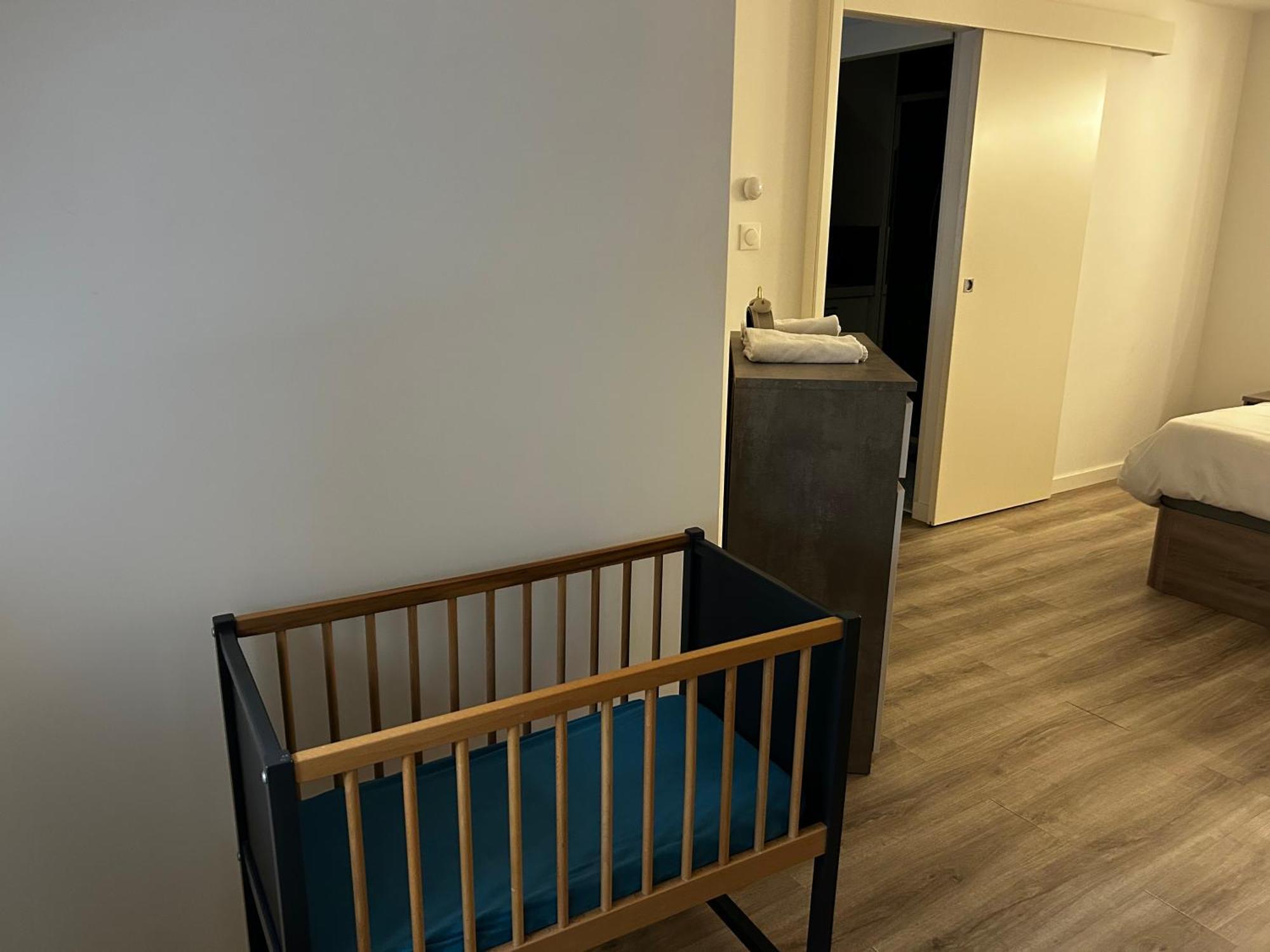 Apparthotel Поатие Екстериор снимка